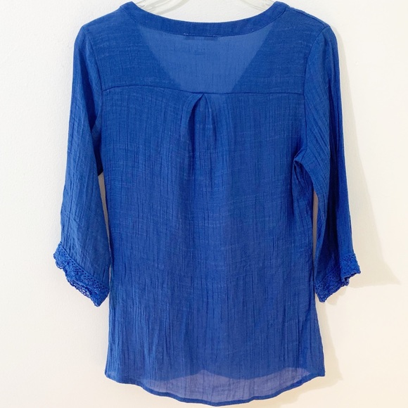 Maria Gabrielle Gauze and Crocheted Lace BlouseThree Quarter Sleeve Royal Blue💙 - Picture 3 of 7